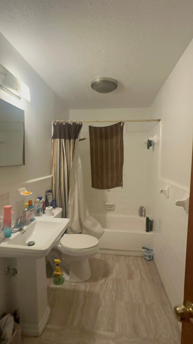 Photo - 1670 Aurora St