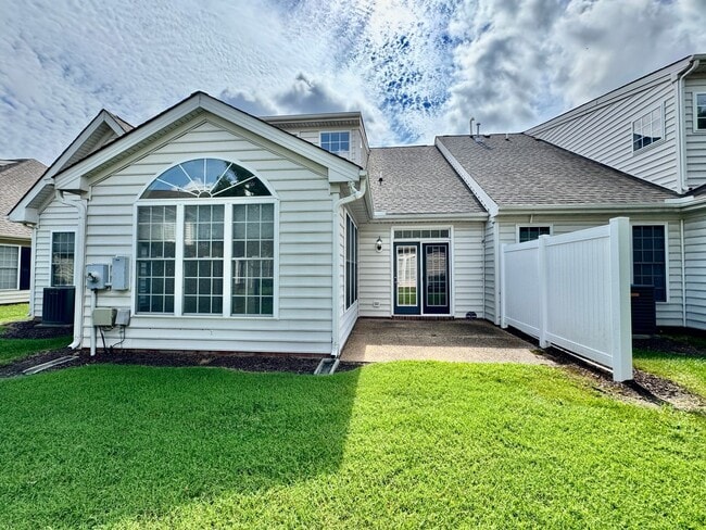 Photo - 3-Bedoom 1-Story Condo In Eagle Pointe! St...