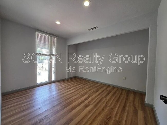 Photo - 412 E William St Unidad 6