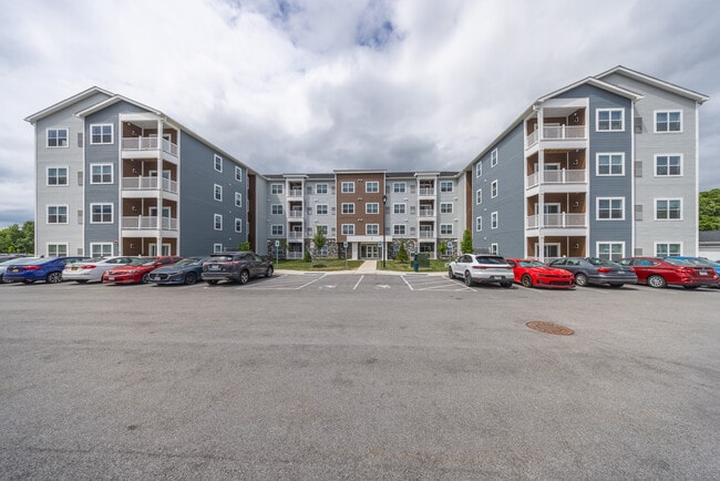 Edgewater Apartments and Townhomes