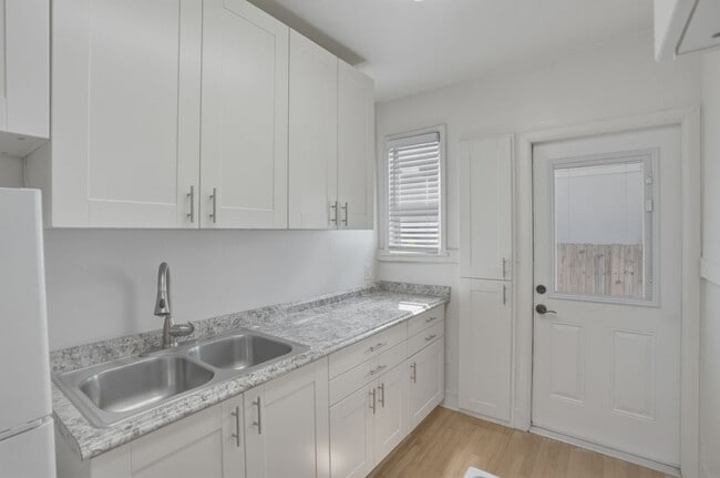 Photo - 3218 W Santiago St Unit 2