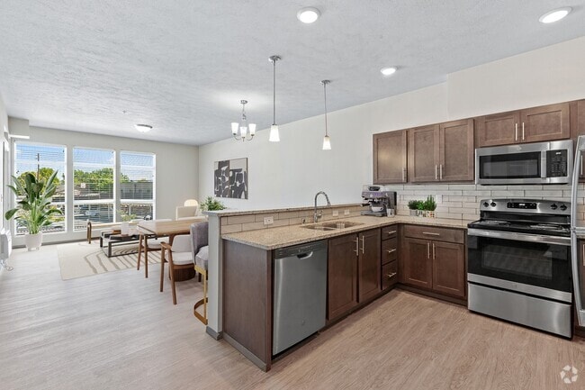 Building Photo - Broadway 190 Rental
