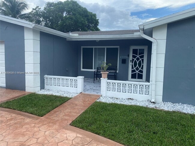 Photo - 3500 NW 32nd St House