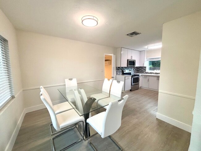 Photo - 323 Spanish River Blvd