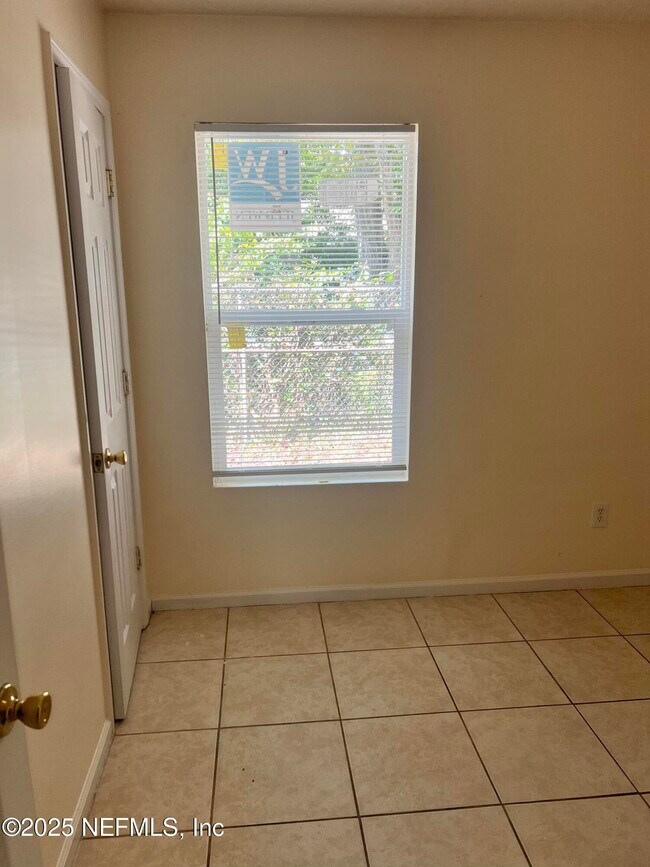 Photo - 1825 W 13th St