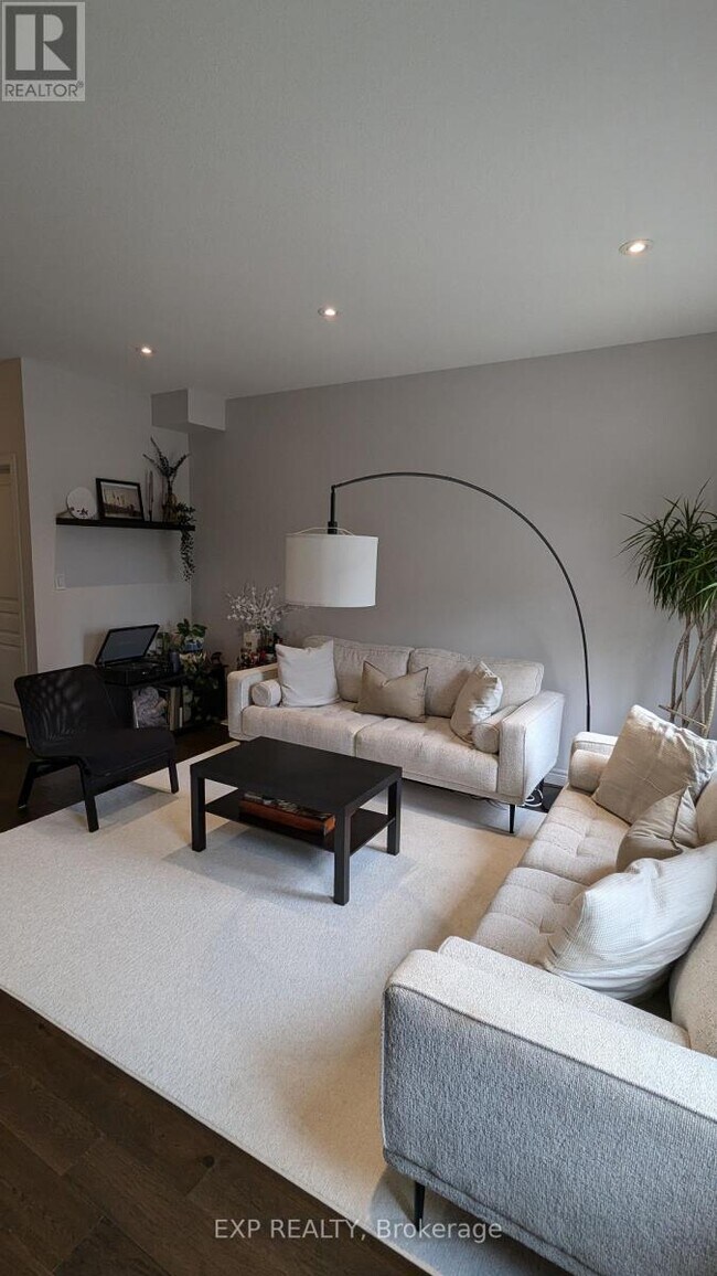 Photo - 90 Robert Peel Rd