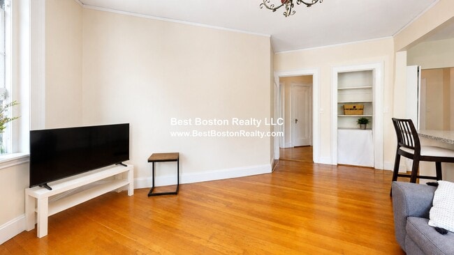 86 Buckingham St Unit 32