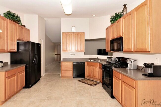 Photo - 404 Bay Tree Cir