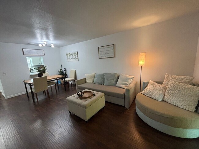 1023 NE 2nd St Unidad -2