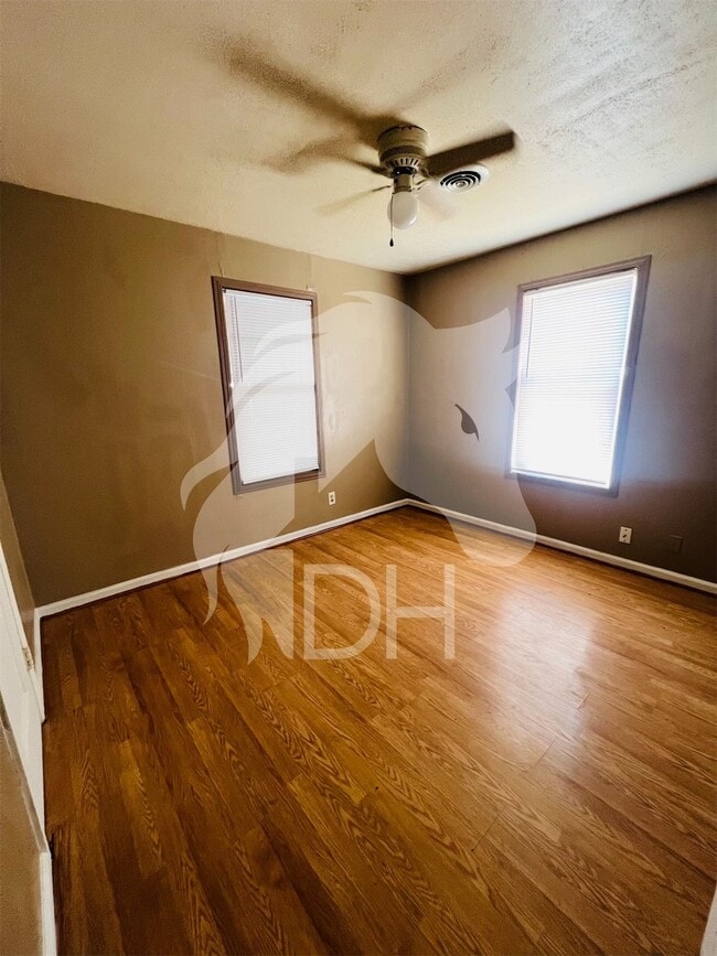 Photo - 1818 N Washington St