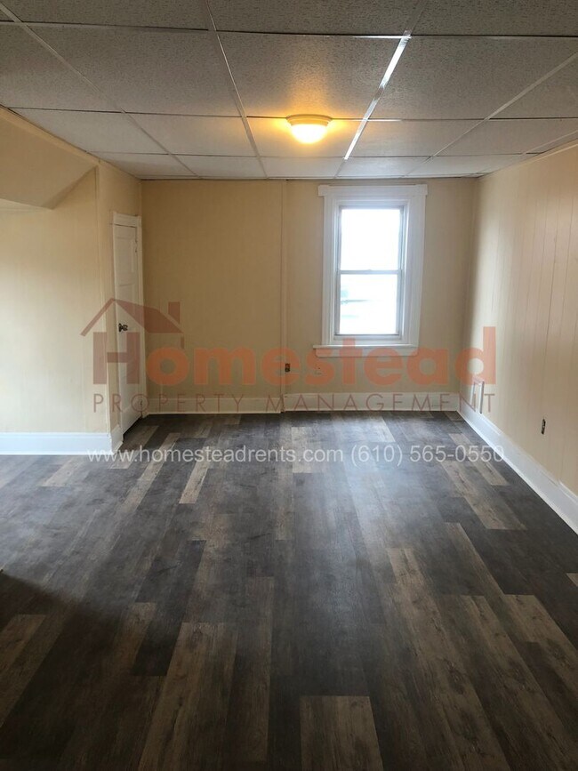 Photo - 528 MacDade Blvd Unidad 3