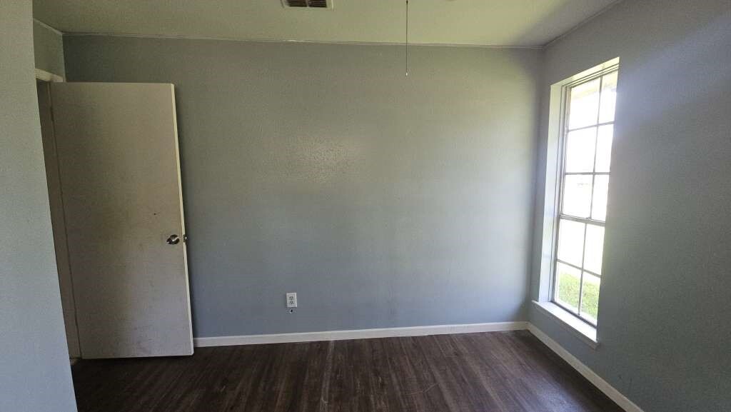 Photo - 7623 Kellwood Dr