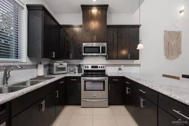 Photo - 809 S 5th St