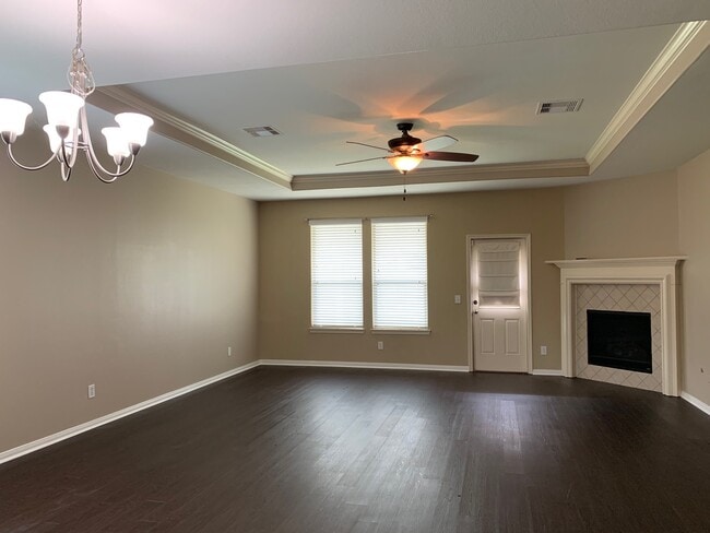 Building Photo - 1010 Messina Ln