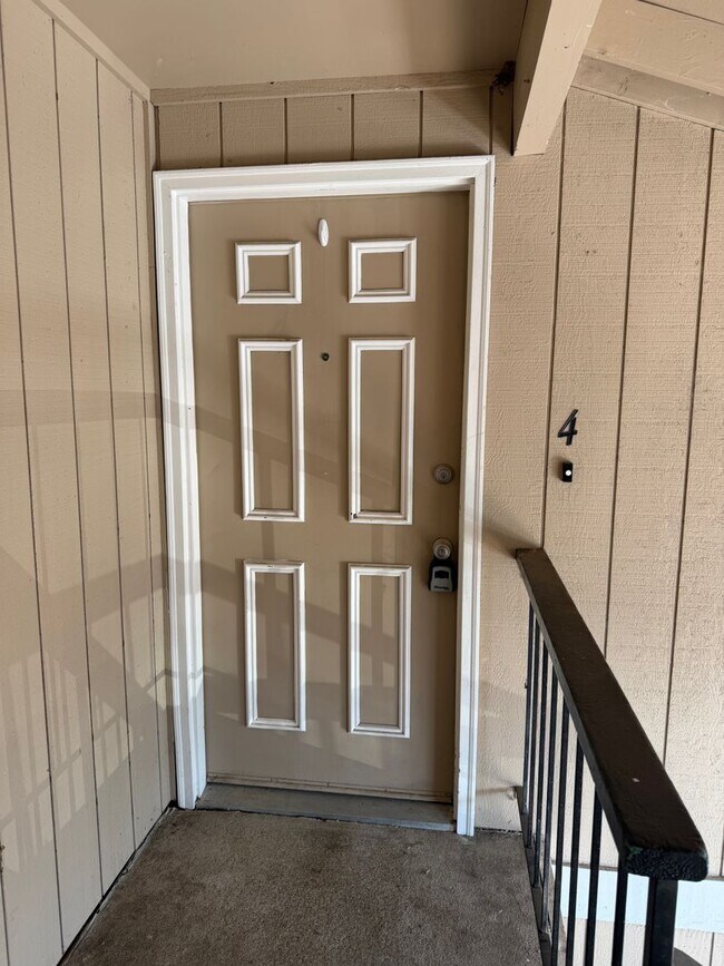 Photo - 1325 18th St Unidad #4