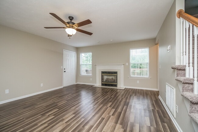 Photo - 111 Springfield Dr