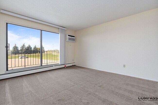 2215 - Westwinds Apartments