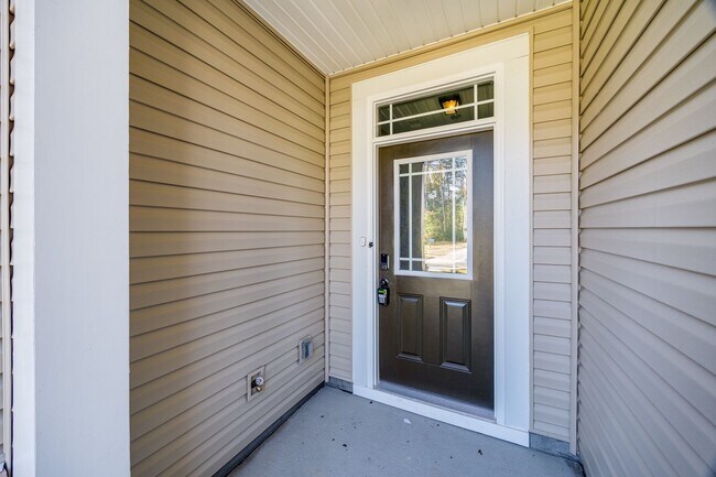 Photo - Beautiful 3-bedroom 2.5 bath in Galloway Park of North Charlotte!