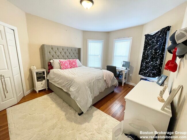 25 Sudan St Unit 2