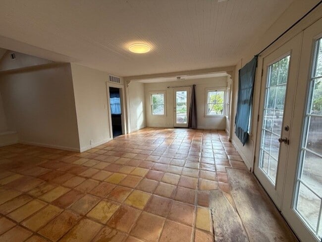 Photo - 326 Kindra Heights Rd Unit Big