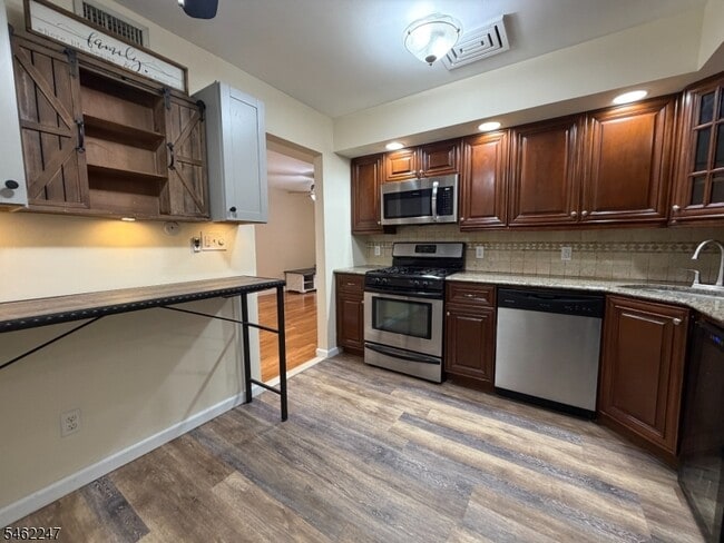 727 Joralemon St Unit 5