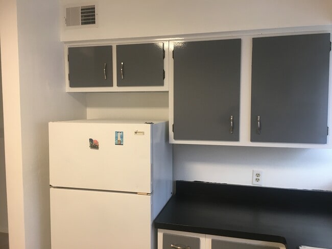 Photo - Willow Tree Apartments Unit 3