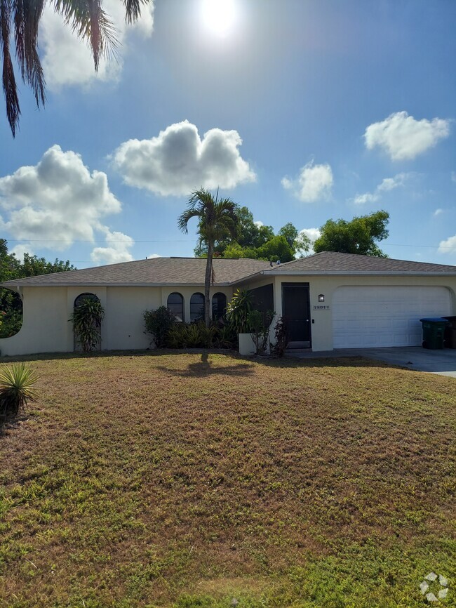 Building Photo - 801 SW 10th Pl Rental