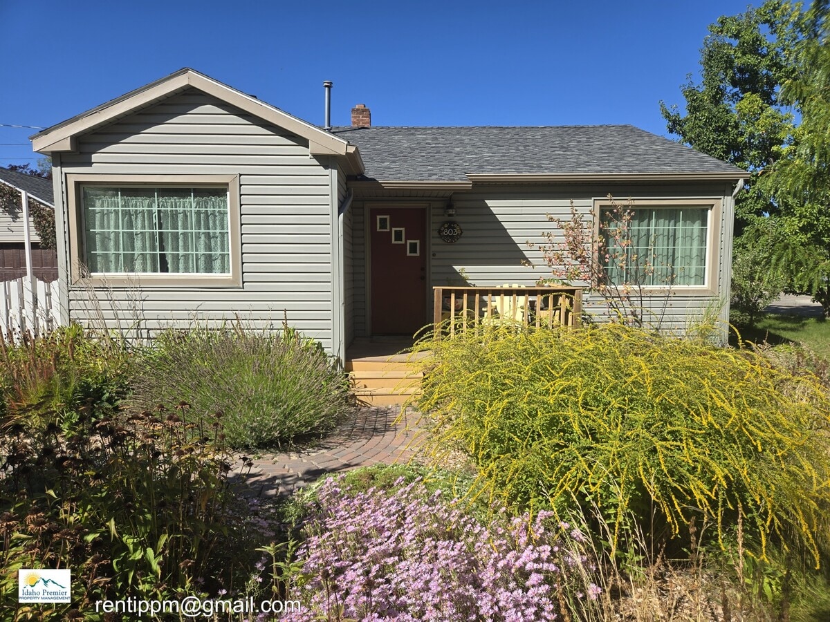 Photo - 803 Lanham St