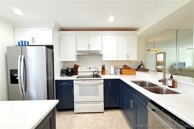 Photo - 1950 SW Palm City Rd Unit 12305