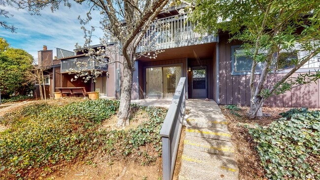 Photo - PURE Property Management Presents: Beautiful 3 Bedroom/2 Bath in Santa Rosa!