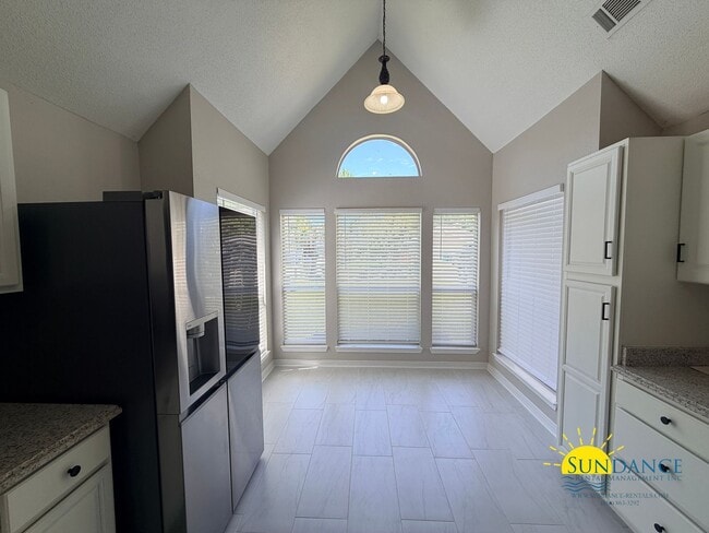 Photo - Fully Renovated 4-Bedroom Home on a Quiet Cul-de-Sac!