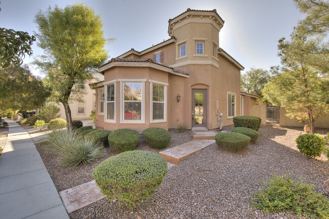 SUMMERLIN Home 3 Bedrooms + Small Loft - M... - SUMMERLIN Home 3 Bedrooms + Small Loft - M...