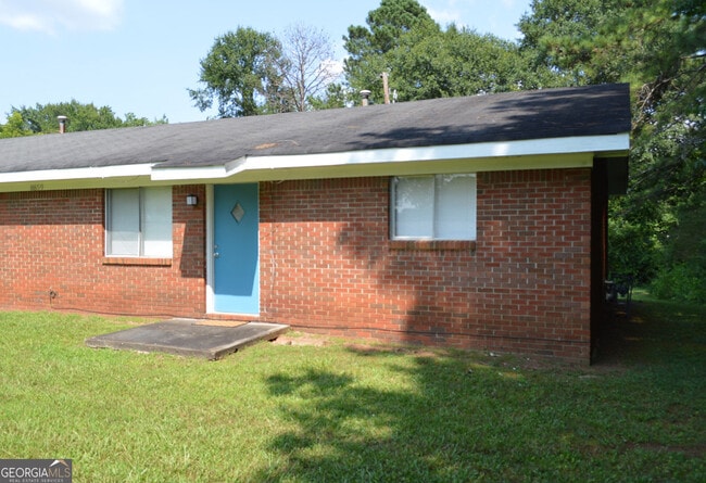 Building Photo - 8859 E Main St