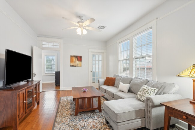 Photo - 2211 Broadway St