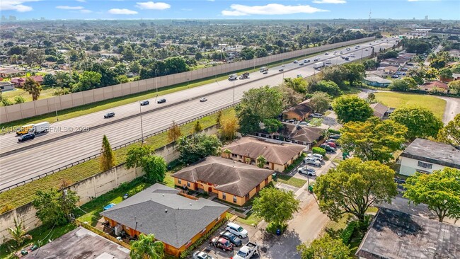 Photo - 1800 NW 52nd Ave Unit 1802