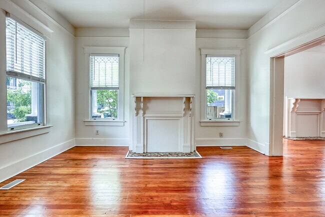 Photo - 301 W 32nd St Unit A