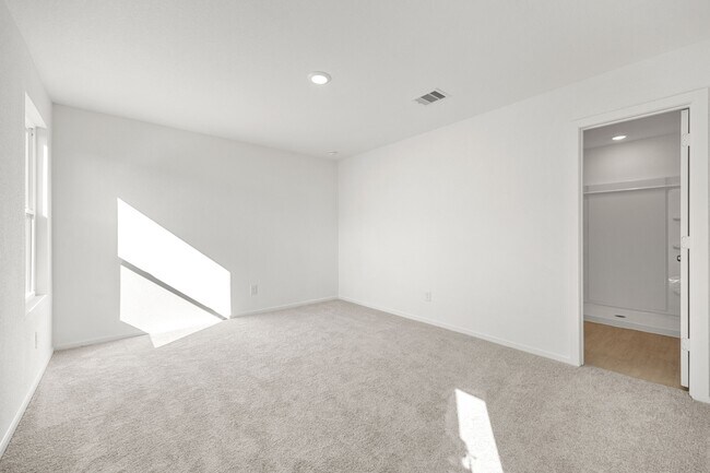 Photo - 31433 Moore Rd