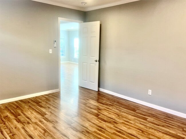 Building Photo - 4221 Marina St