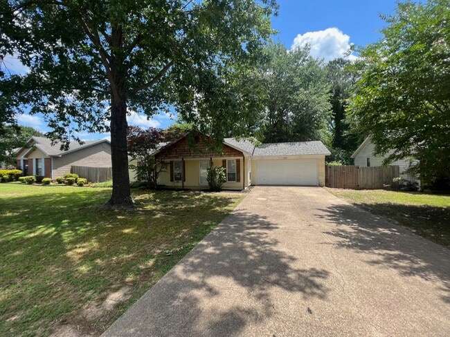 Photo - 1011 Green Valley Dr