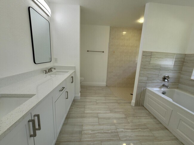 Photo - 1758 N Dovetail Dr