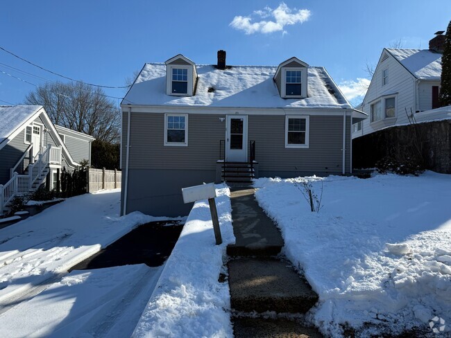 Building Photo - 191 Hobart Ave Rental