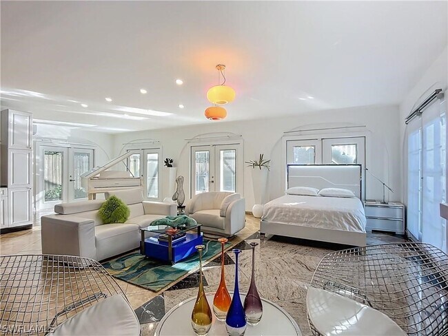 Photo - 10242 Vanderbilt Dr