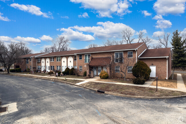 Photo - Knightsbridge Condominiums