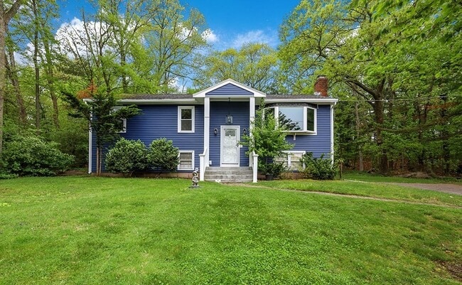 Photo - 72 Westfield Dr House