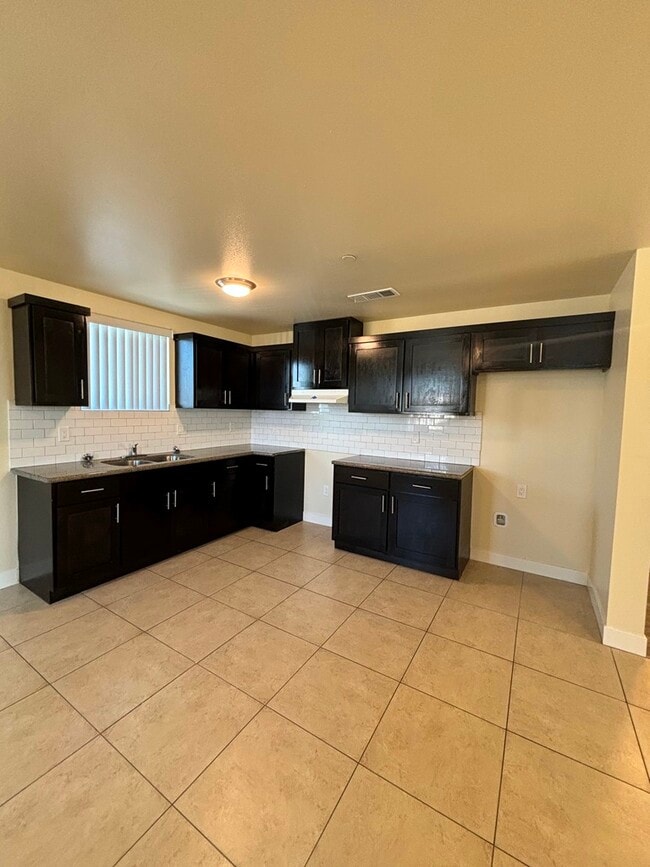 524 W Colden Ave