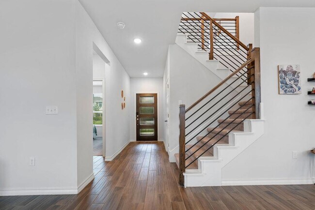 Photo - 6605 Folsom Ave