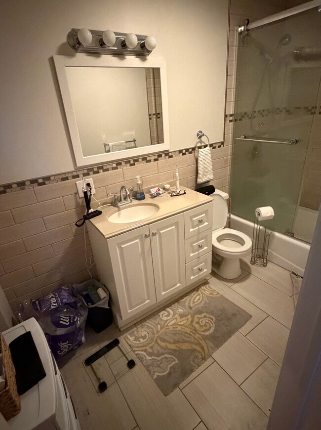 Photo - 676 Tremont St