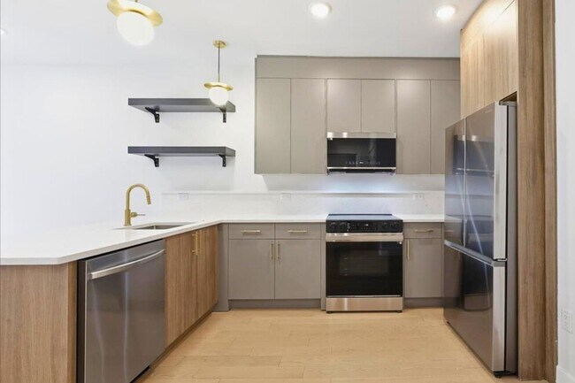 Photo - 35 Orchard St