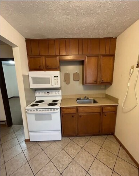 KITCHEN - 1429 3rd Ave