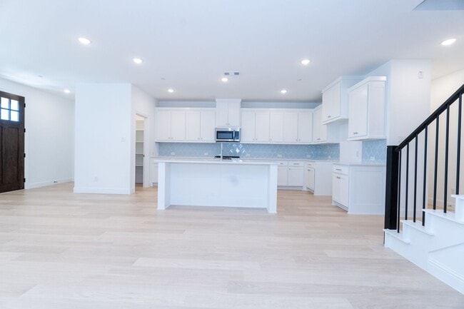 Photo - 9508 Espalier St